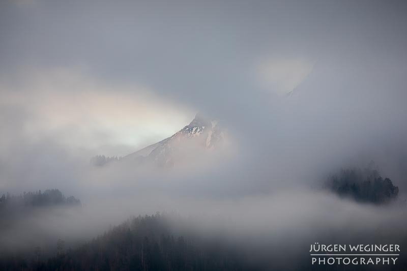 Berge in verträumter Stimmung | Langzeitbelichtung von Wolken