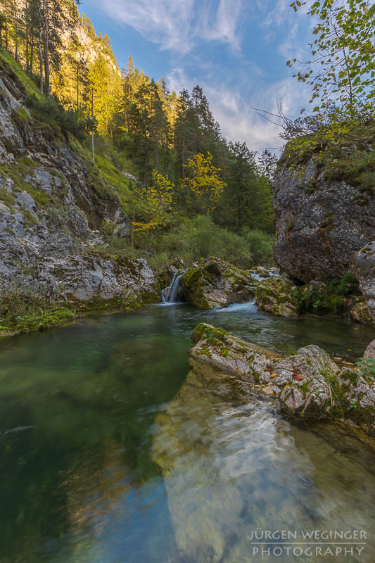 herbstlandschaft, ötschergräben, naturpark ötscher tormäuer, österreich, mostviertel, goldener herbst, laubwald, naturfotografie, landschaftsfotografie, flusslandschaft, österreichische natur, fotografie im herbst, niederösterreich, naturschönheiten