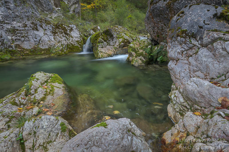 herbstlandschaft, ötschergräben, naturpark ötscher tormäuer, österreich, mostviertel, goldener herbst, laubwald, naturfotografie, landschaftsfotografie, flusslandschaft, österreichische natur, fotografie im herbst, niederösterreich, naturschönheiten, wasserfälle