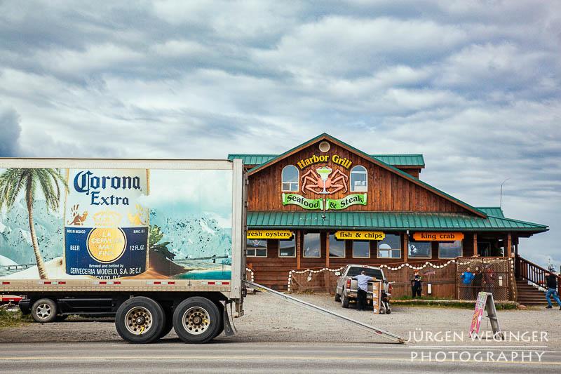 Corona Truck vor dem Harbor Grill am Homer Spit in Alaska